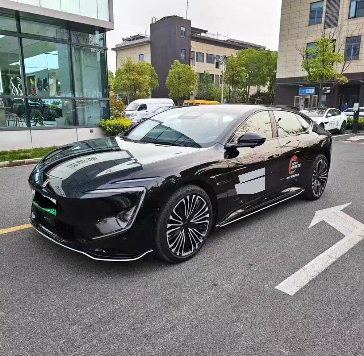 2026 Avita 12 ultra AWD EV — Gebraucht Limousine