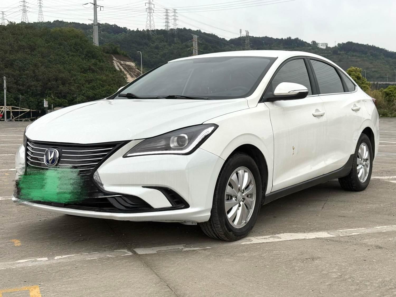 2019 Changan Eado New Energy Eado EV EV460 Smart Enjoy Edition — Gebraucht Limousine
