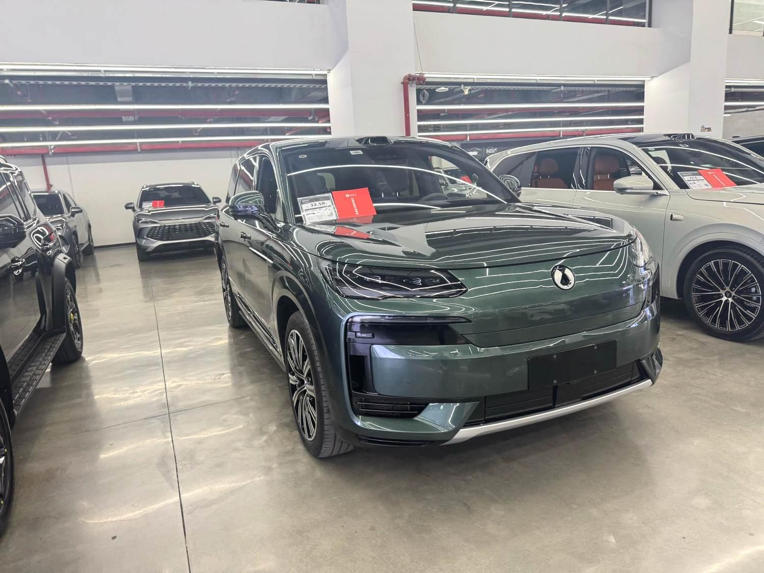 2024 Denza N9 — مستعمل SUV
