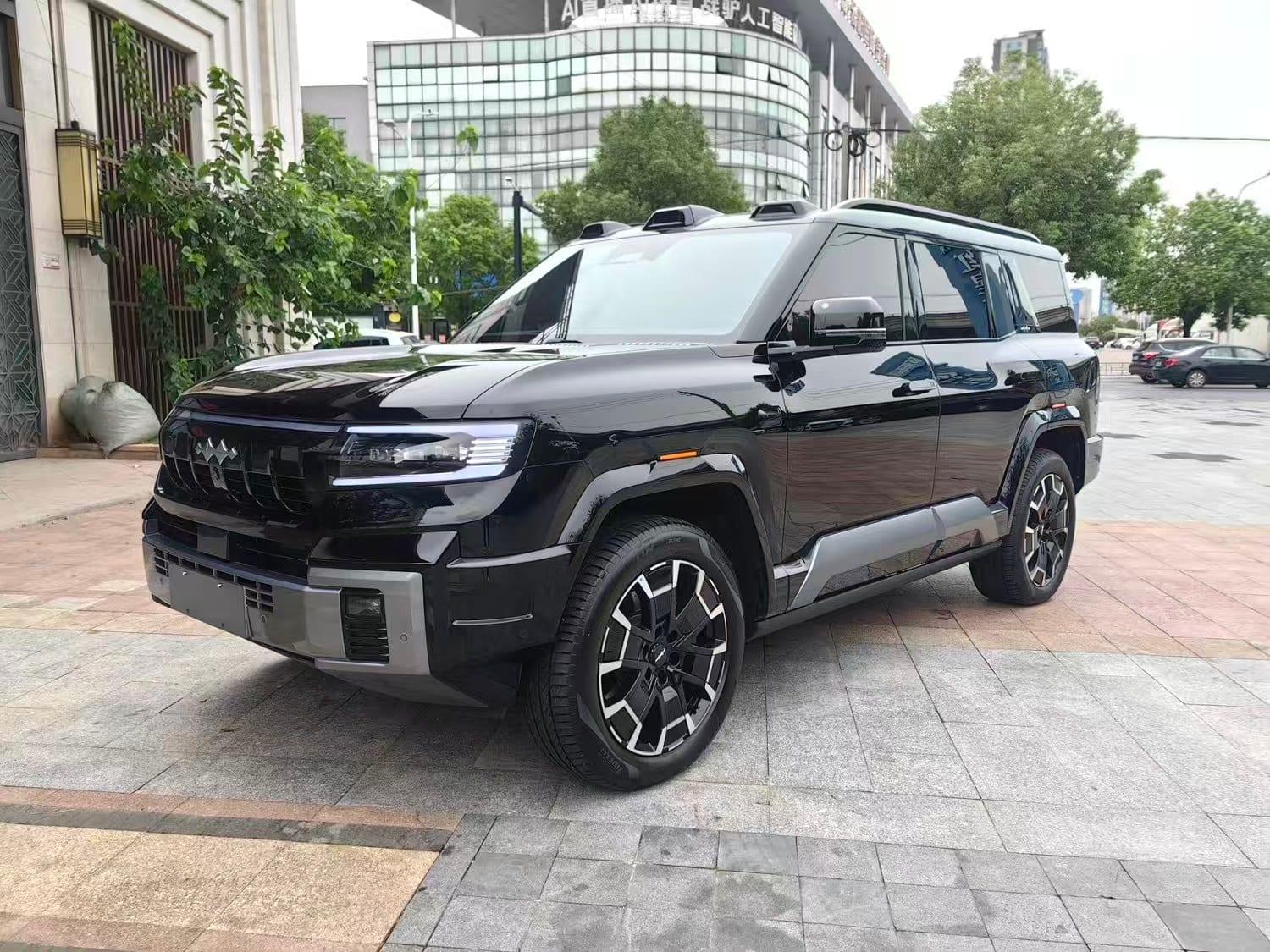 2025 BYD Leopard 8 6-Seater — Used SUV