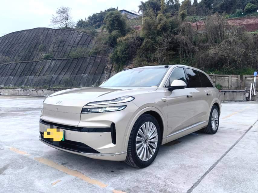 2024 Onvo L90 — Gebraucht SUV