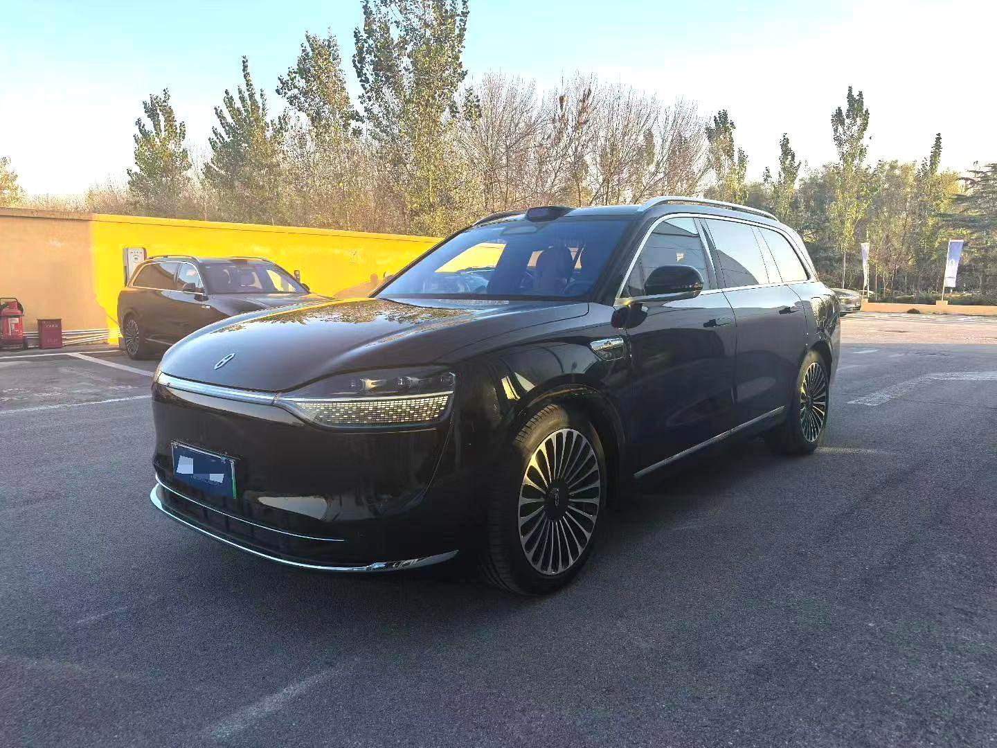 2024 AITO M9 EREV Ultra Edition مستعمل SUV — image 1