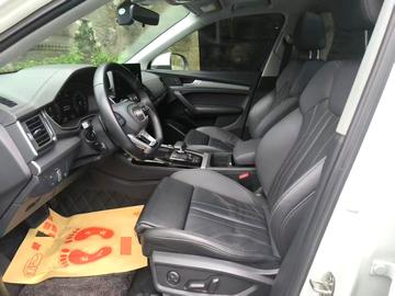 Audi Q5L - 4