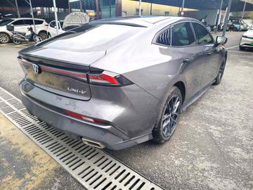 Changan UNI-V 1.5T Deluxe - 2