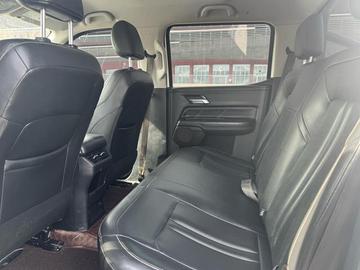 Dongfeng Forthing Dadao Forthing All-Rounder 2.3TAT Gasoline Commercial-Passenger Edition AWD Standard Wheelbase Comfort - 2
