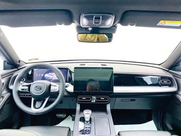 GAC Trumpchi GS8 2.0TGDI Pilot Series 2WD Luxury Smart-Link Edition - 5