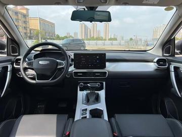 Geely Coolray 1.5L CVT - 4