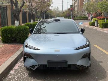 Geely Galaxy E8 620km AWD Starship Ji Guang Lei Da Smart Drive Edition - 2