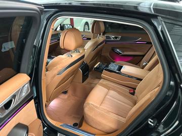 Hongqi H9 48V 2.0T 2WD Premium Style 5-Seater - 2