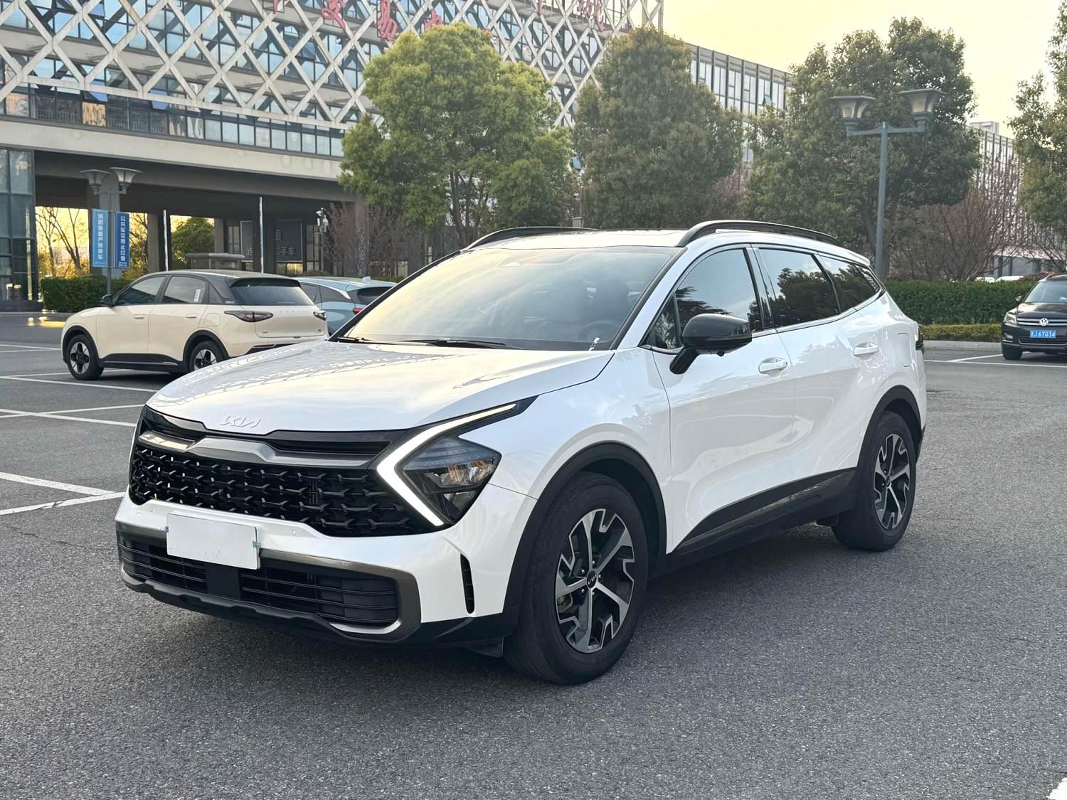 2024 Kia Sportage Used SUV — image 1