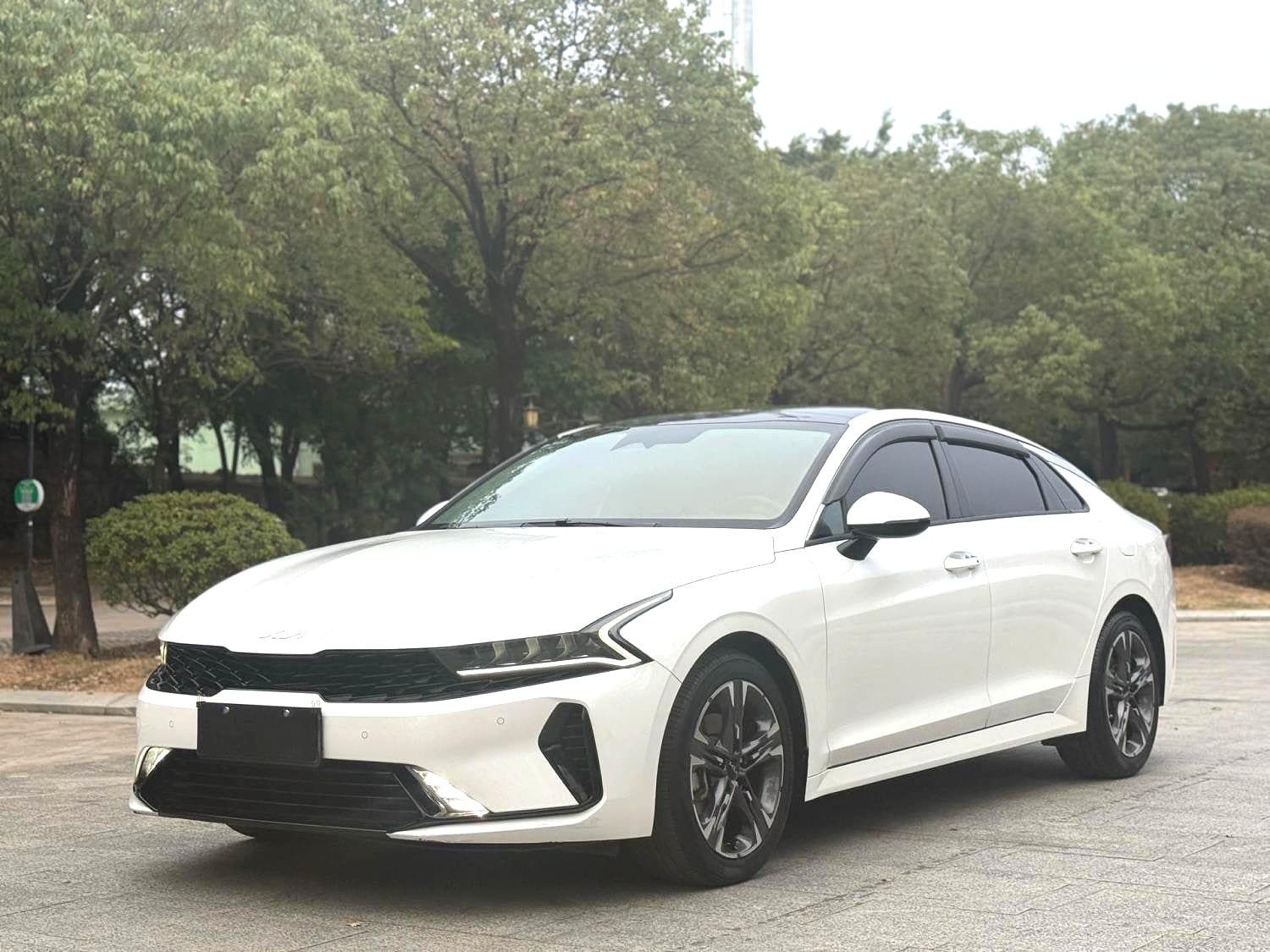 2024 Kia K5 Used Sedan — image 1