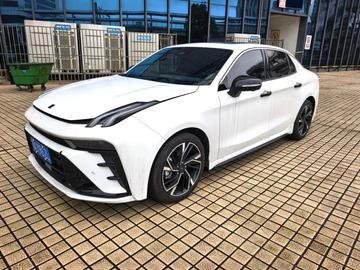 Lynk & Co 03 - 1