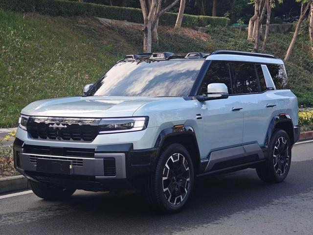 2025 BYD Leopard 8 Flagship Used SUV — image 1