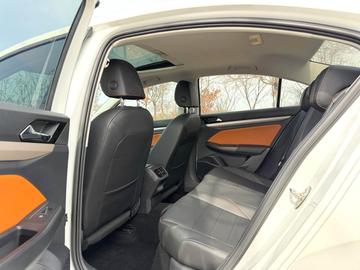 Volkswagen Bora 1.2TSI 200TSI Smart Drive PRO Edition - 3