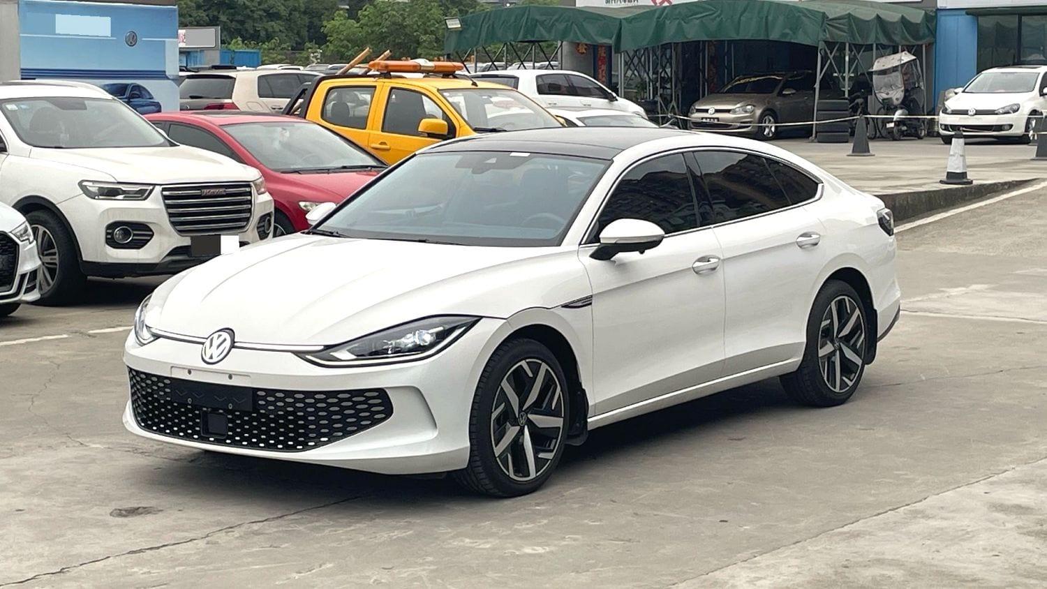 2023 Volkswagen Lamando L 1.4TSI 280TSI Cool Spicy Edition مستعمل سيدان — image 1