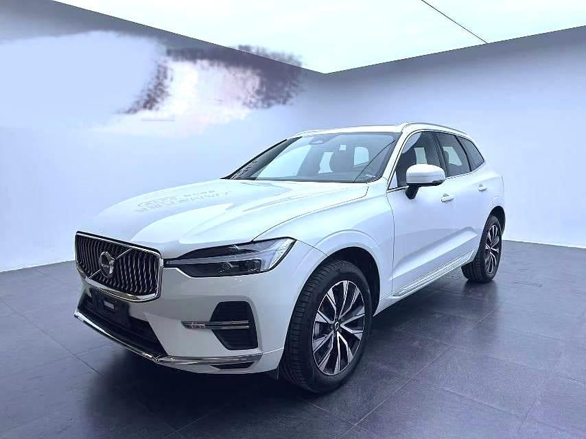 2025 Volvo XC60 B5 AWD Inscription مستعمل SUV — image 1